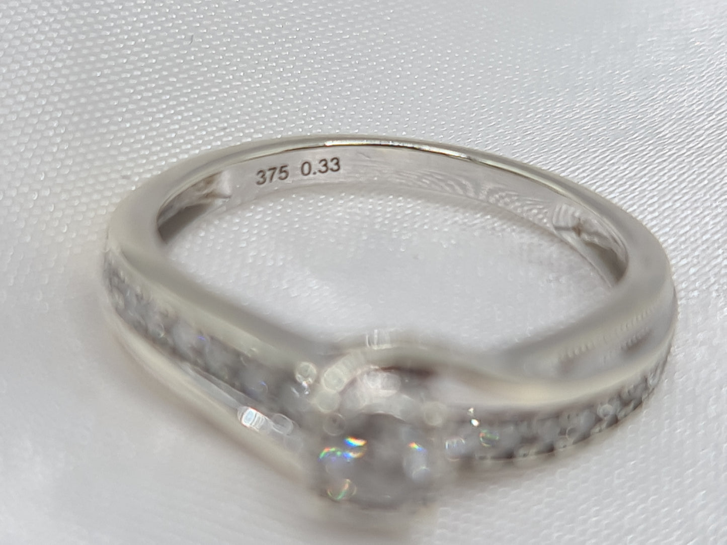 Pre-Owned 9 carat gold 0.33 carat diamond Engagement ring RRP £1,299