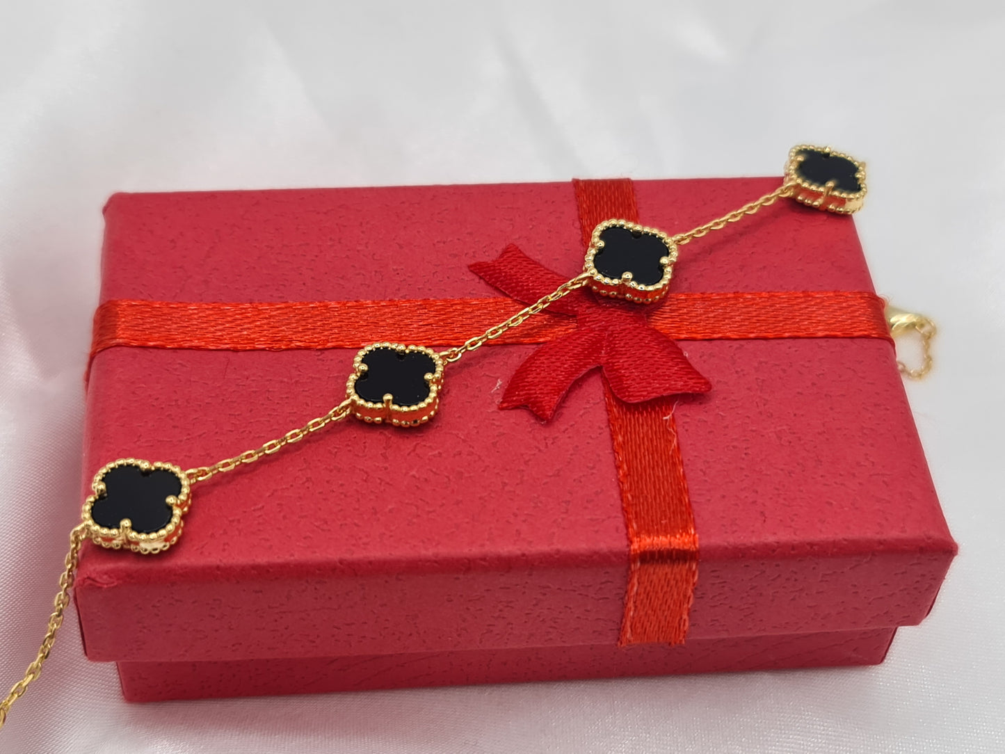Brand New 14ct Gold on Silver Onyx Clover Bracelet