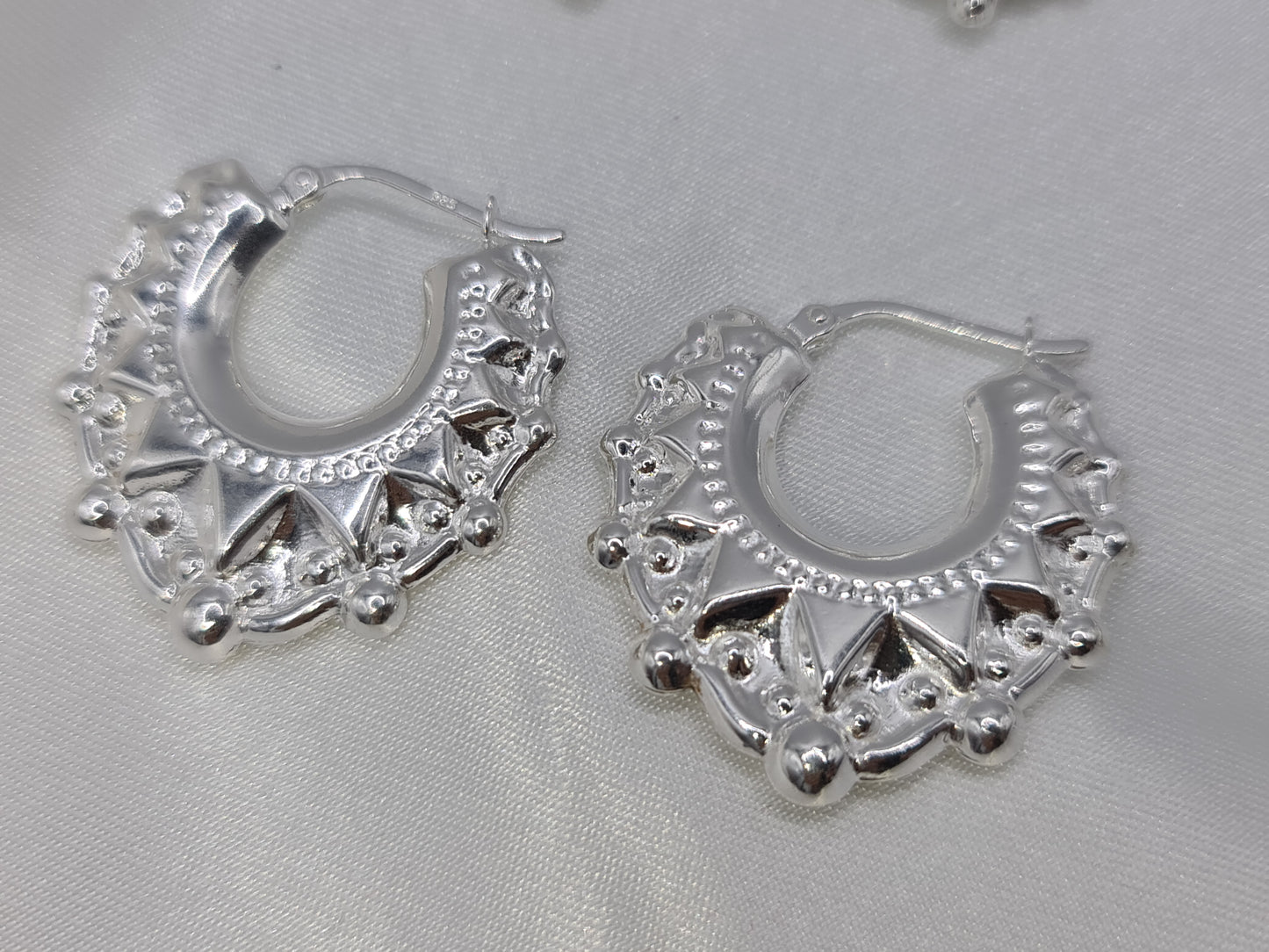 Brand new 925 Silver Creole earrings medium size