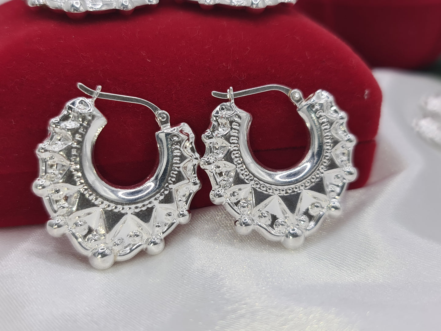 Brand new 925 Silver Creole earrings medium size