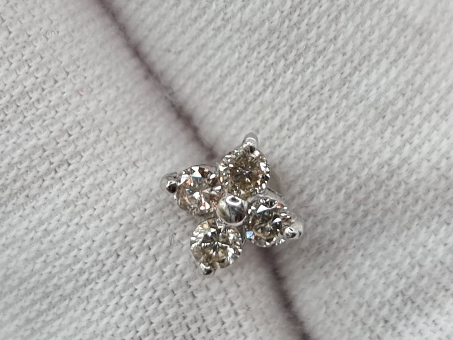 18 Carat white Gold 0.25 Carat Diamond single Stud Earring