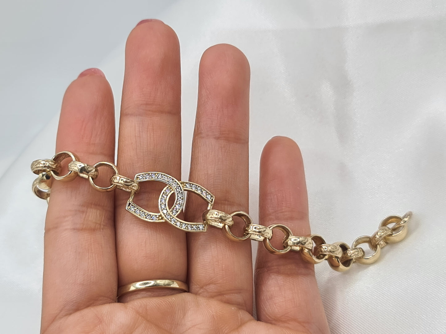 Brand New 9 carat gold Horseshoe Belcher Bracelet 6.5 inch