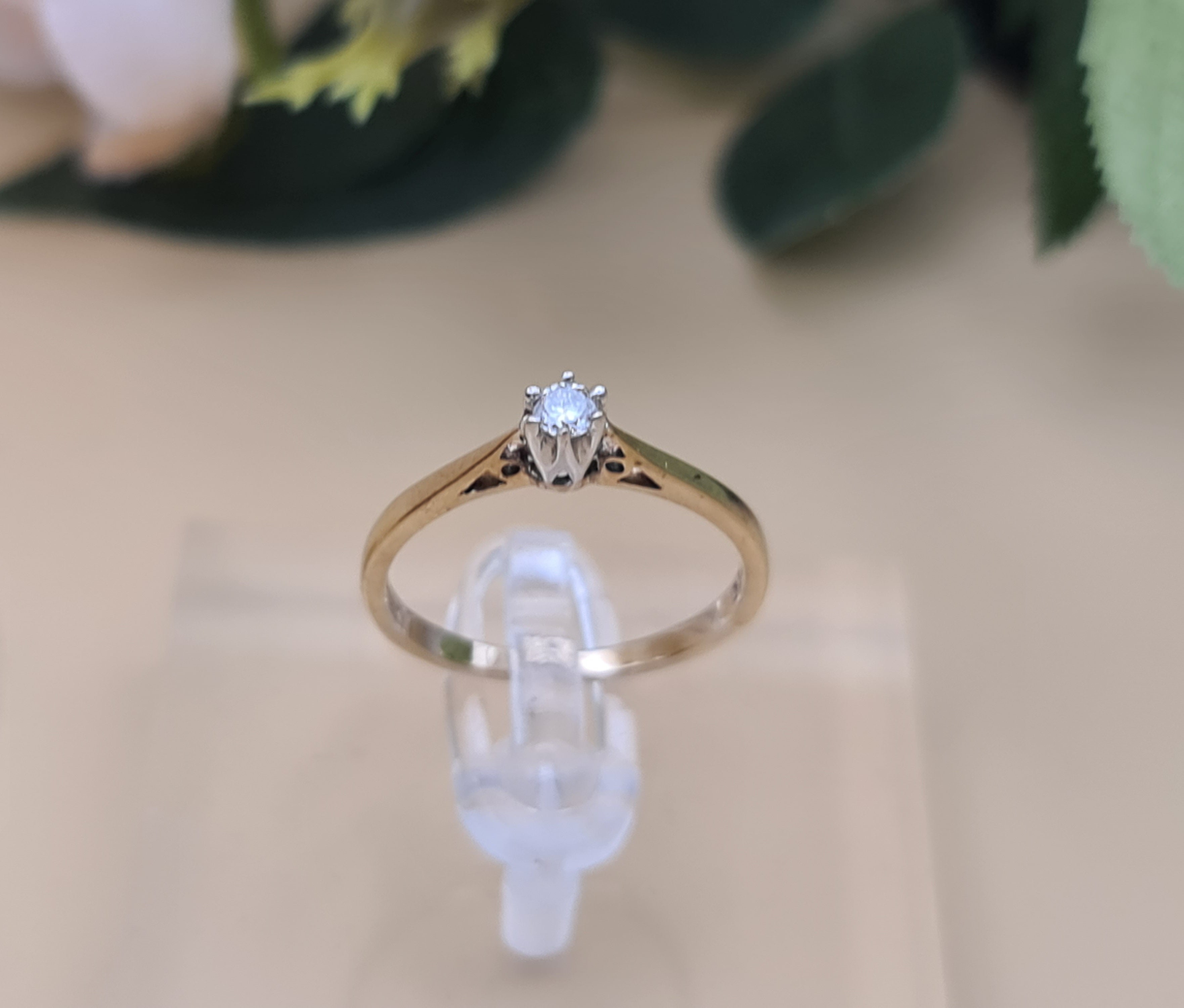 9 carat clearance solitaire diamond ring