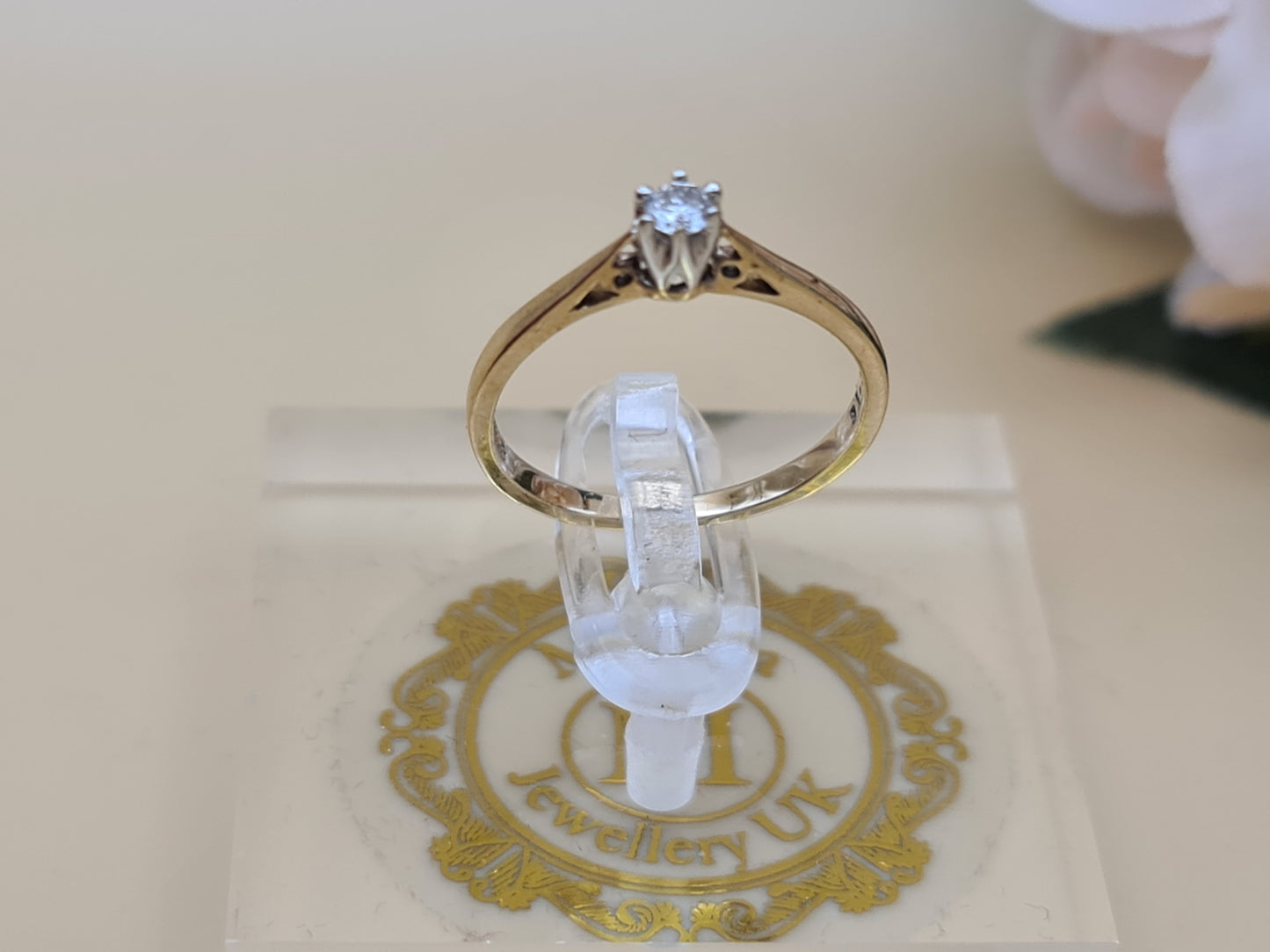 9 Carat Gold 0.10 carat diamond Solitaire Ring Size N